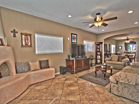 Living Area 2