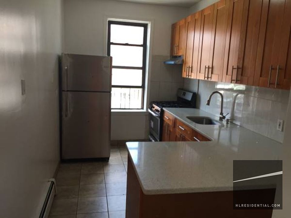 1st image of 4012 Greenpoint Ave #2