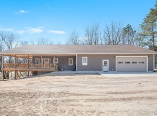 9872 N River Dr, Newaygo, MI