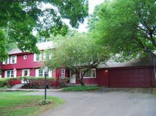 39 Uplands Dr, West Hartford, CT 06107