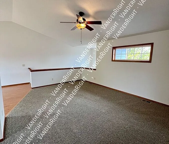 1419 N Conifer Pl — Photo 6