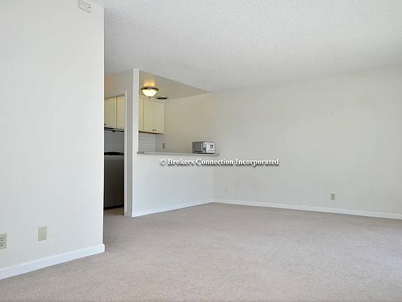 3rd image of 814 N Delaware St APT 504