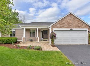 1345 Lilac Ln, Carol Stream, IL 60188