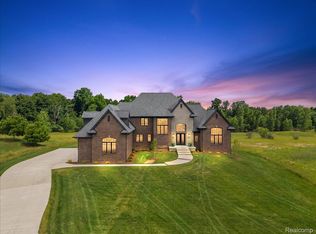 6301 Bridle Path, Grand Blanc, MI 48439