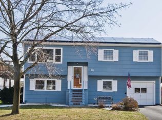 18 Dogwood Ln, Hazlet, NJ 07730