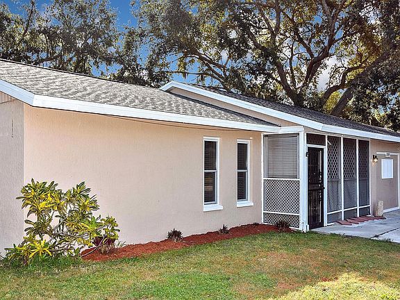 3rd image of 2505 Shamrock Dr