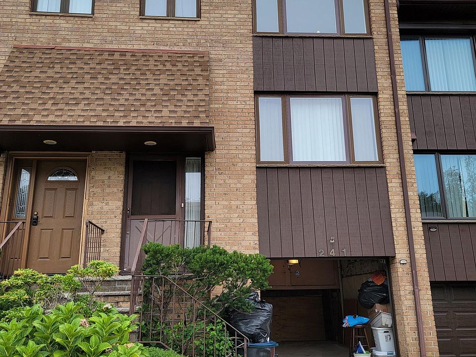 1st image of 241 Grasmere Dr