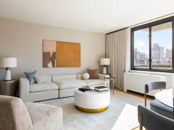 1438 Third Avenue 16B image 2 of 18