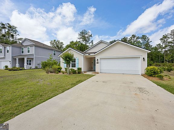 3rd image of 203 Chinquapin Dr