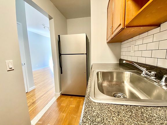 5th image of 59 W 105th St #3A