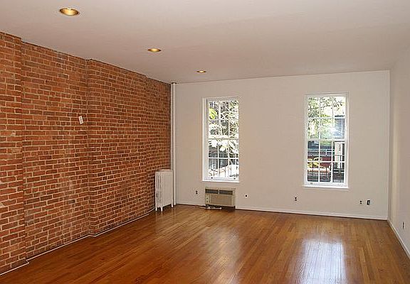 3rd image of 1590 2nd Ave APT 2RN