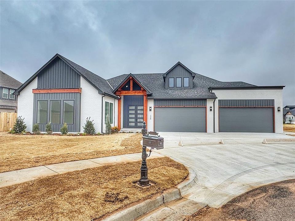 1st image of 15448 Bonita Ln