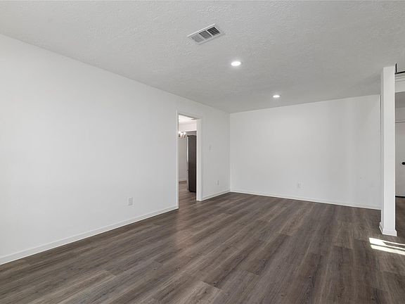 3rd image of 3230 Hombly Rd