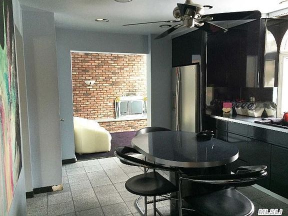 5th image of 15 Glasgow Ave