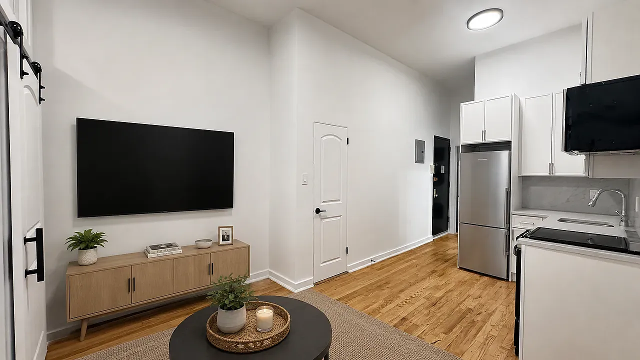 52 Saint Marks Place — Photo 2