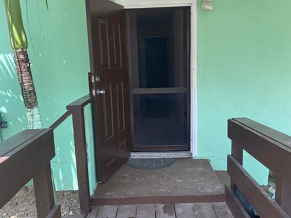 2nd image of 31 Sion Farm Est #Qu