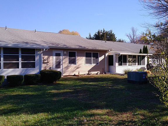 3rd image of 17 River Lane #195
