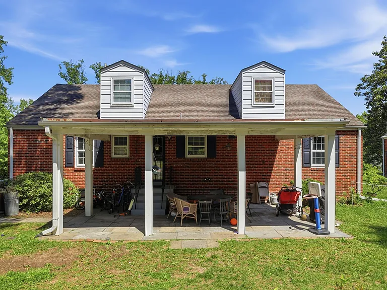 7322 Edmonston Rd — Photo 48