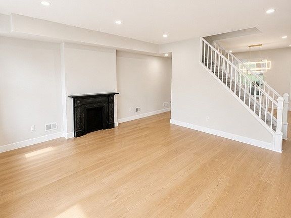 5th image of 1202 Marvista St