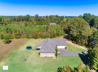 1670 Lyles Rd, Senatobia, MS 38668