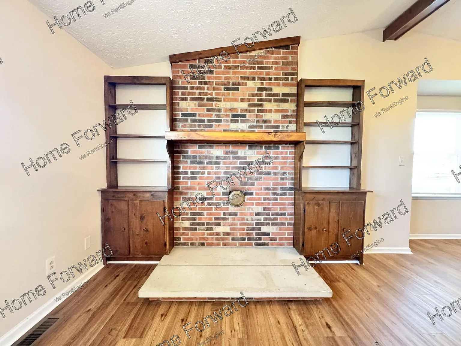 3 bed, 2.0 bath, $1,900 — Photo 3