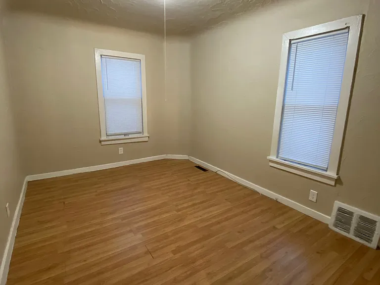 113 Harrison Blvd — Photo 9
