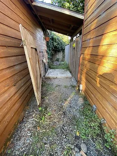 1213 Spear Ave Photo 1