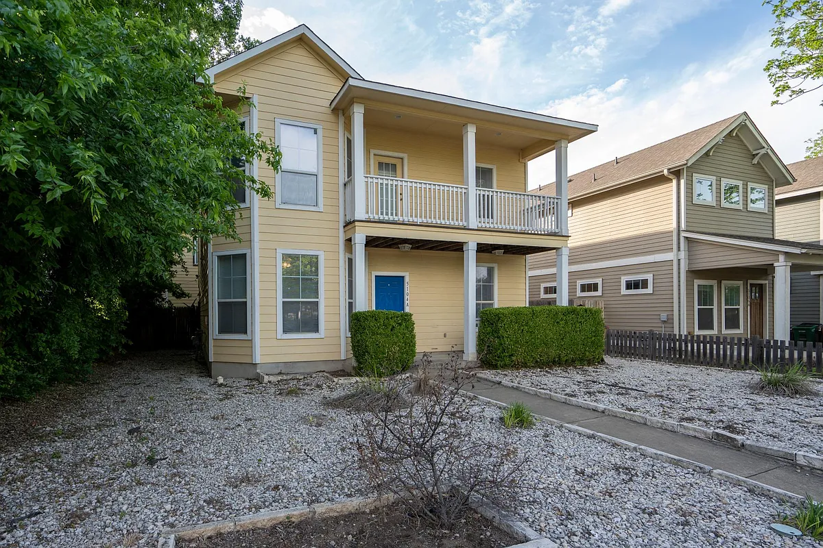 Building Photo - 5104 Caswell Ave #A