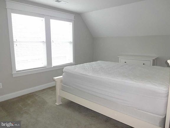 4th image of 43745 Sweet Goldenrod Sq