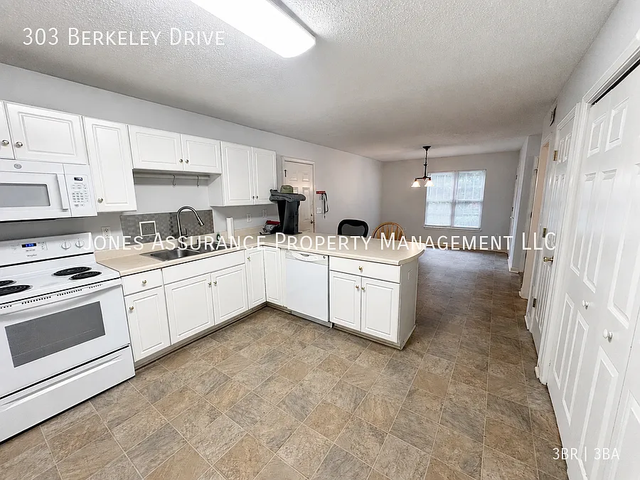 Spacious 3-Bedroom Home Near Clemson University — Photo 4