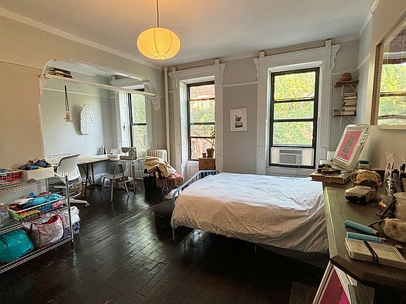 4th image of 106 Macon St #2