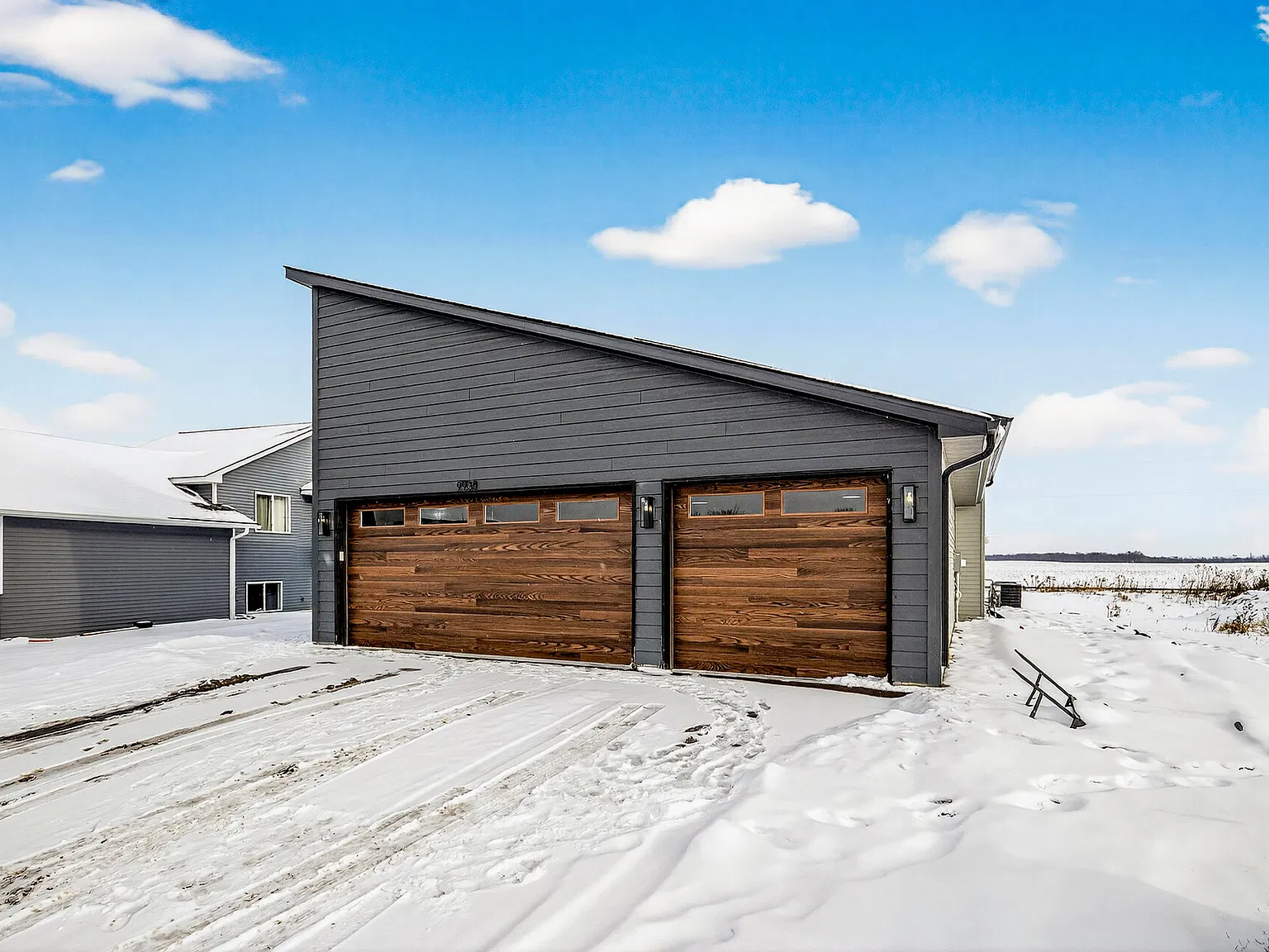 4 bed, 3170 sqft, $3,995 — Photo 3