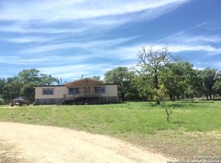 712 Alamo Rd, Fredericksburg, TX 78624