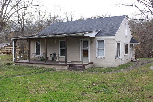 2nd image of 115 Foch Ave