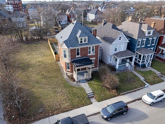 3rd image of 333 N Monroe Ave #1