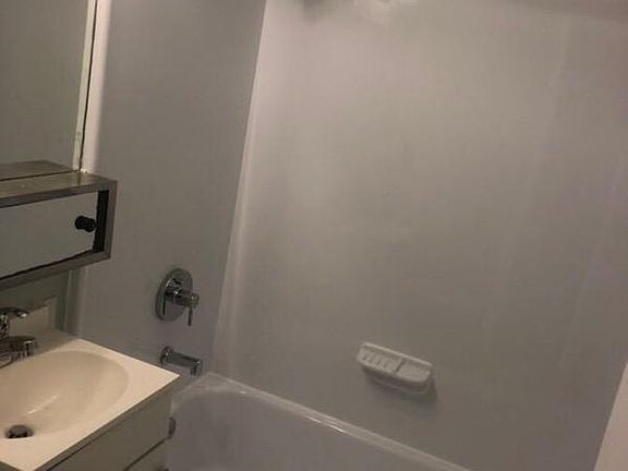 3rd image of 1021 Arlington Blvd APT 241