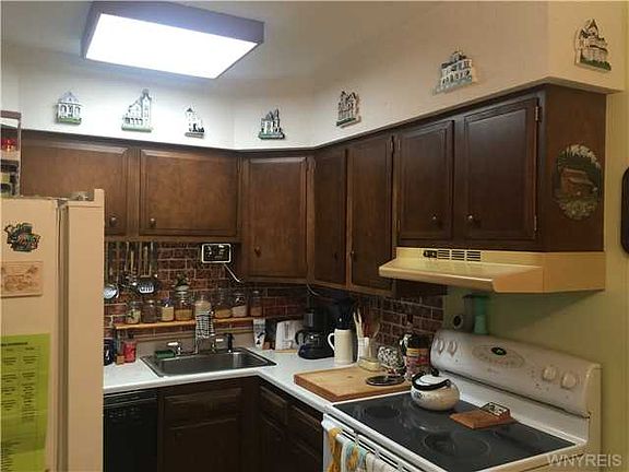 4th image of 8421 Buffalo Ave APT 25