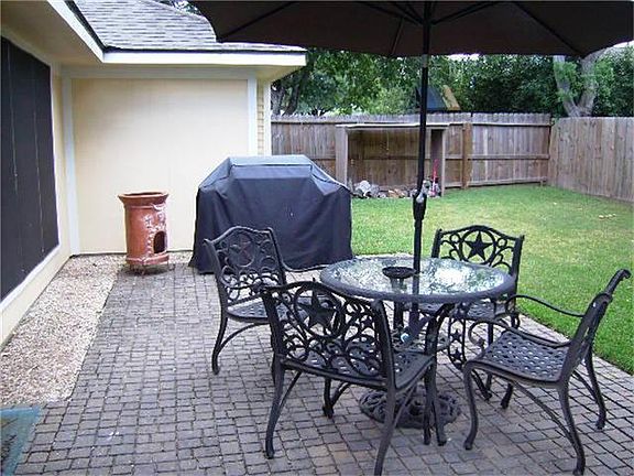 4th image of 2005 Pinola Ct
