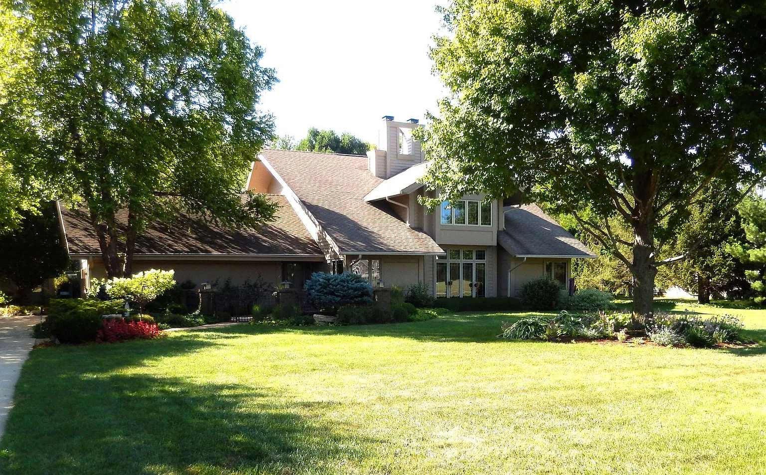 1510 Bittersweet Dr photo 1