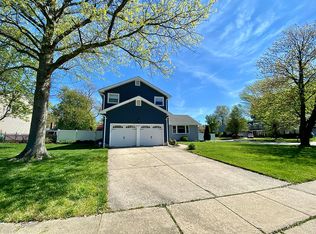 699 Decatur Dr, Mount Laurel, NJ 08054