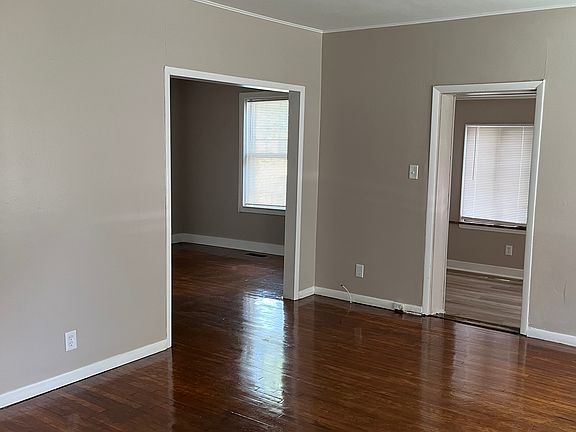 2nd image of 202 Oakland St