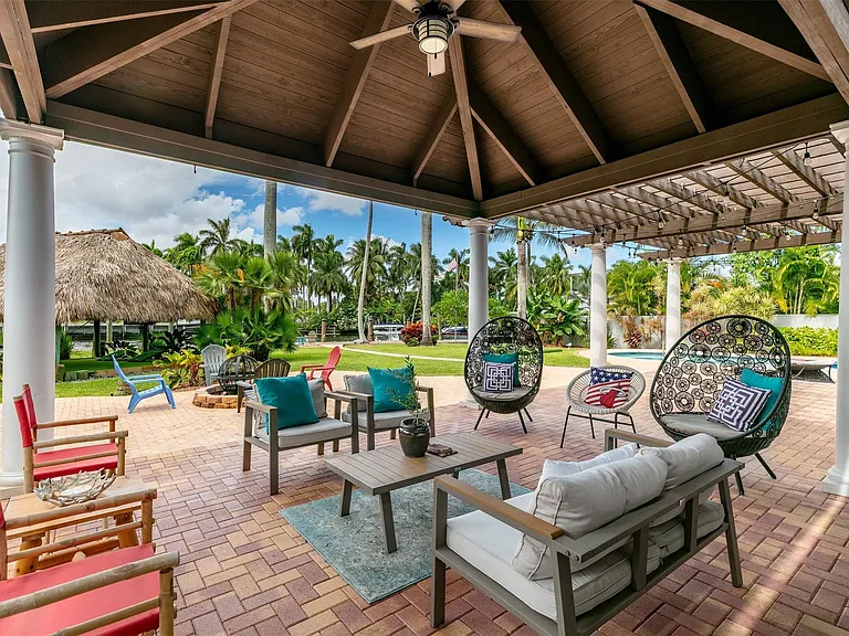 913 Coconut Dr — Photo 44