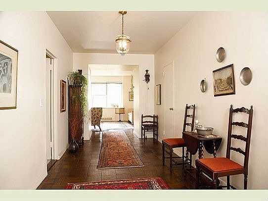 5th image of 900 5th Ave APT 4C