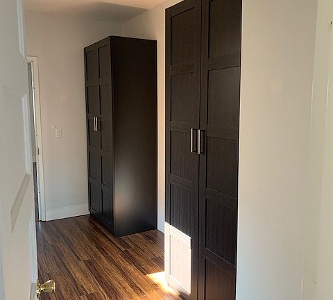 4th image of 1881 Cornelia St APT 3L