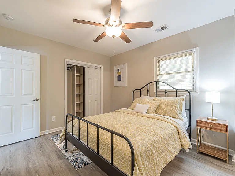 2390 Brackett Rd SW — Photo 8