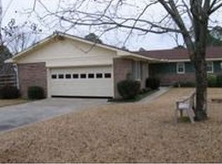 2502 Winchester Dr, Waycross, GA 31501