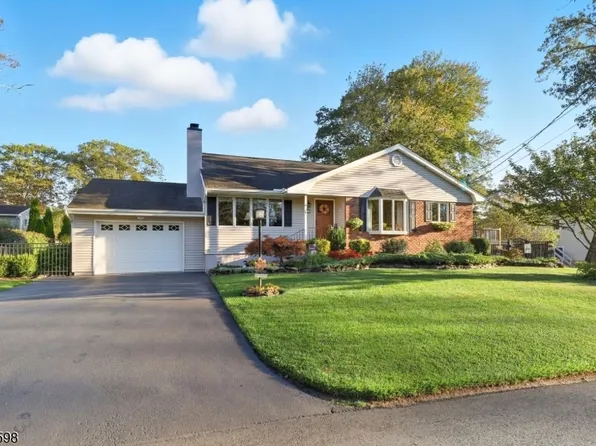 4 Orchard Ln, Vernon Twp., NJ 07460