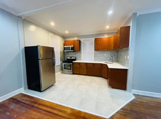 2870 E 196th St #2R, Bronx, NY 10461