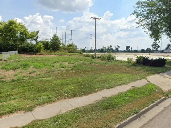 3928 N Dixie Dr, Dayton, OH 45414