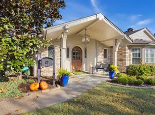 1805 Drakestone Ave, Nichols Hills, OK 73120